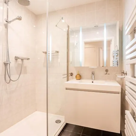Centrally Located Close To The Ostend